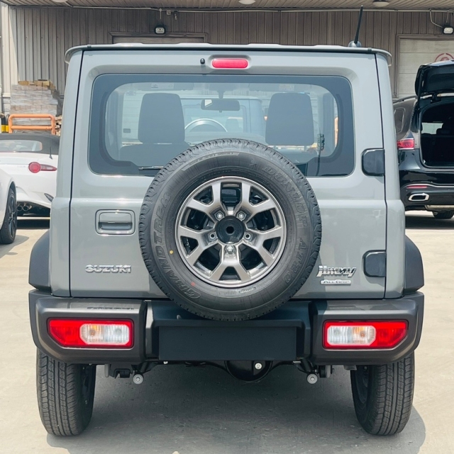 那里可以买到铃木吉姆尼天津港现车库存最低10多万提车可分期(图5)