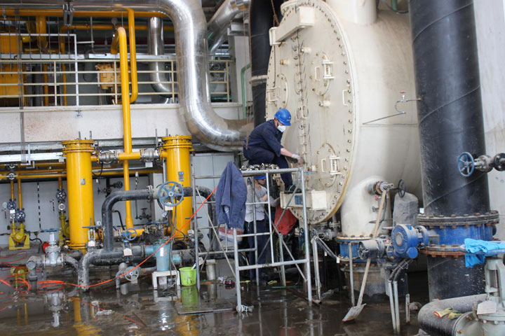 河北武邑化工厂煮洗釜爆炸致5死2伤现场有坍塌情况从业者称煮洗釜工作原理类似高压锅