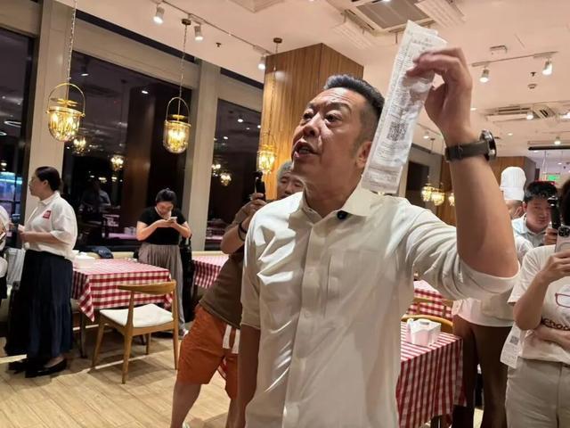 西贝创始人：罗永浩方结账时攒了会员积分走后一小时却说“恶心”明天起全国所有门店上线“罗永浩菜单”(图2)