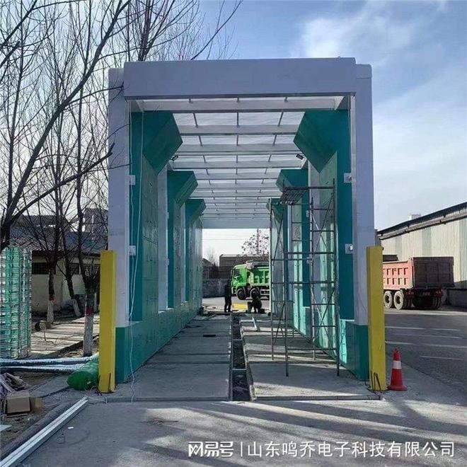 龙门式全自动清洗机：工业清洁的智能化革新者