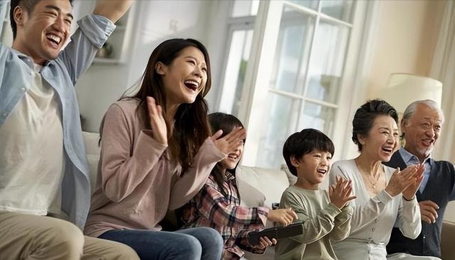 曹德旺预言成真了？我国二三十层的电梯房或将面临同一个结局？(图9)