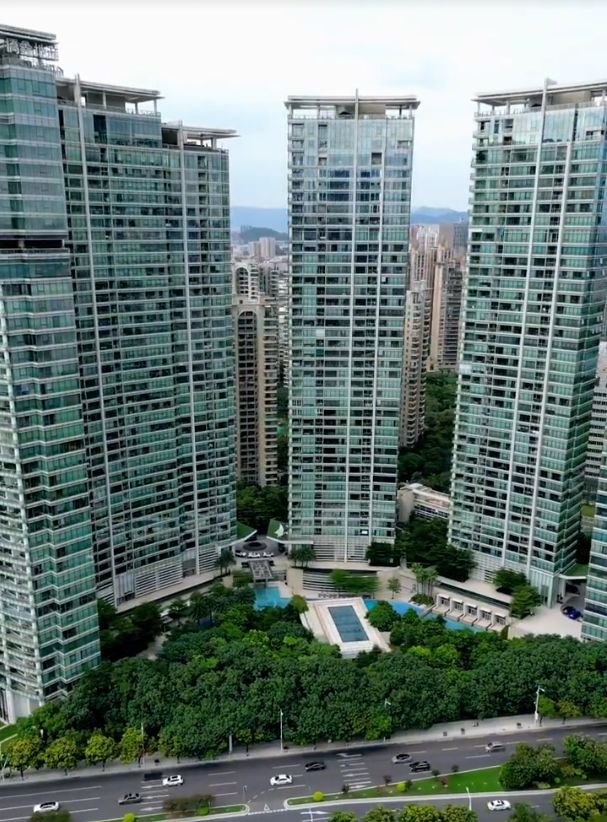 广州豪宅“侨鑫汇悦台”也开始清洗外墙了！(图4)