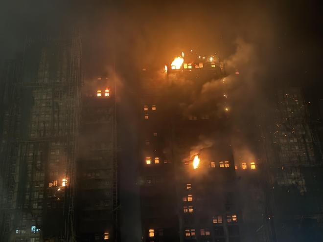 【深度】失控之火：复盘香港大埔火灾24小时(图3)