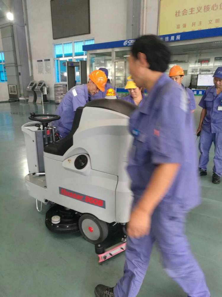 无人机高空清洗效率提升5-10倍市场规模223亿元开启黄金赛道！